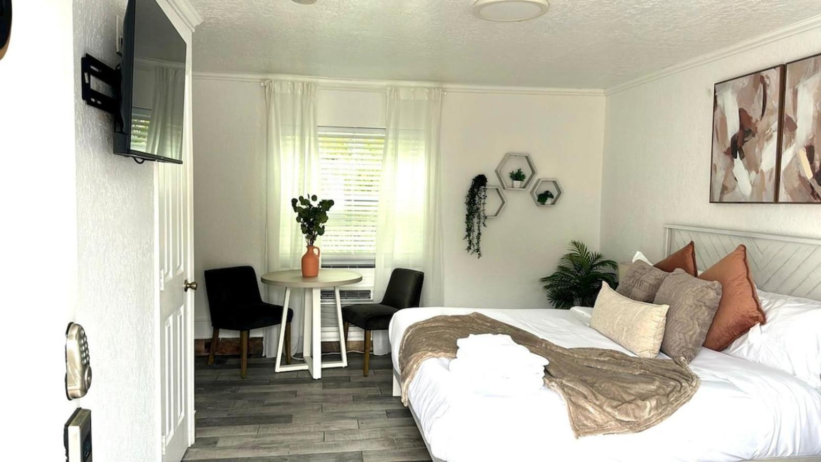 1K Bed Studio Apt With Shared Pool 06 كليرووتر المظهر الخارجي الصورة